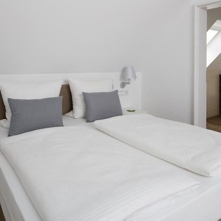 Hotel Am Alten Park Augsburg Bagian luar foto