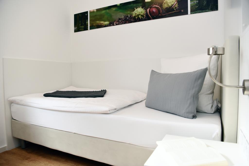Hotel Am Alten Park Augsburg Bagian luar foto