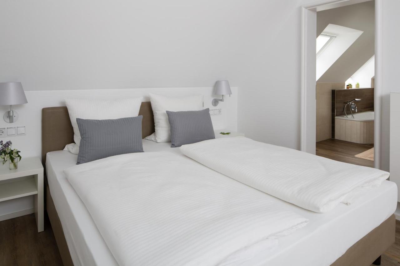 Hotel Am Alten Park Augsburg Bagian luar foto